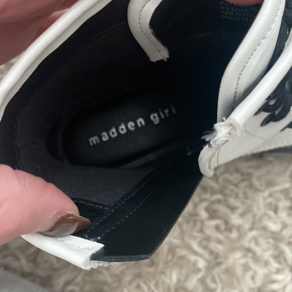 White Boots! - Picture 7 of 8